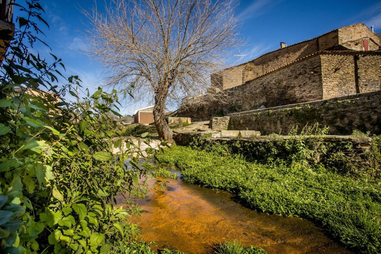 El Hogar Del Herrero Ahigal de los Aceiteros المظهر الخارجي الصورة