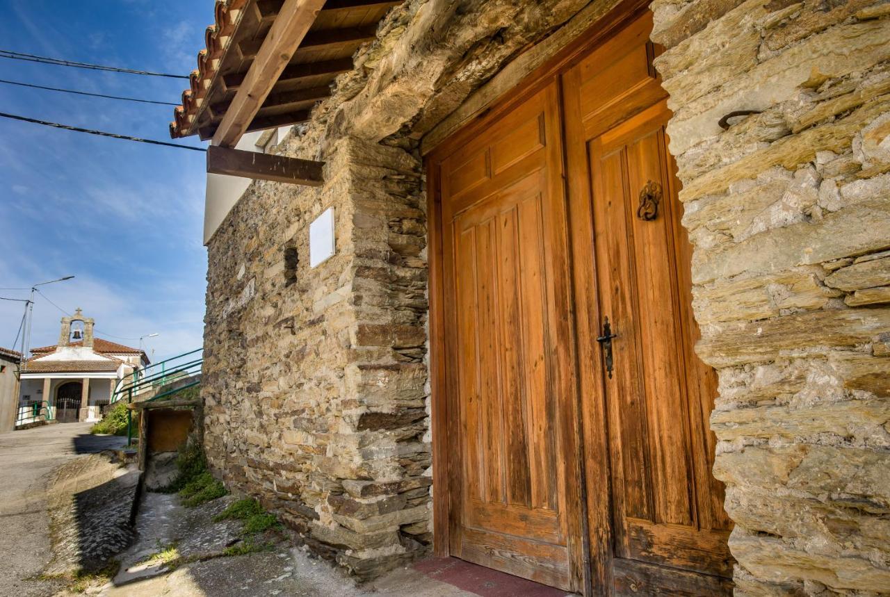 El Hogar Del Herrero Ahigal de los Aceiteros المظهر الخارجي الصورة