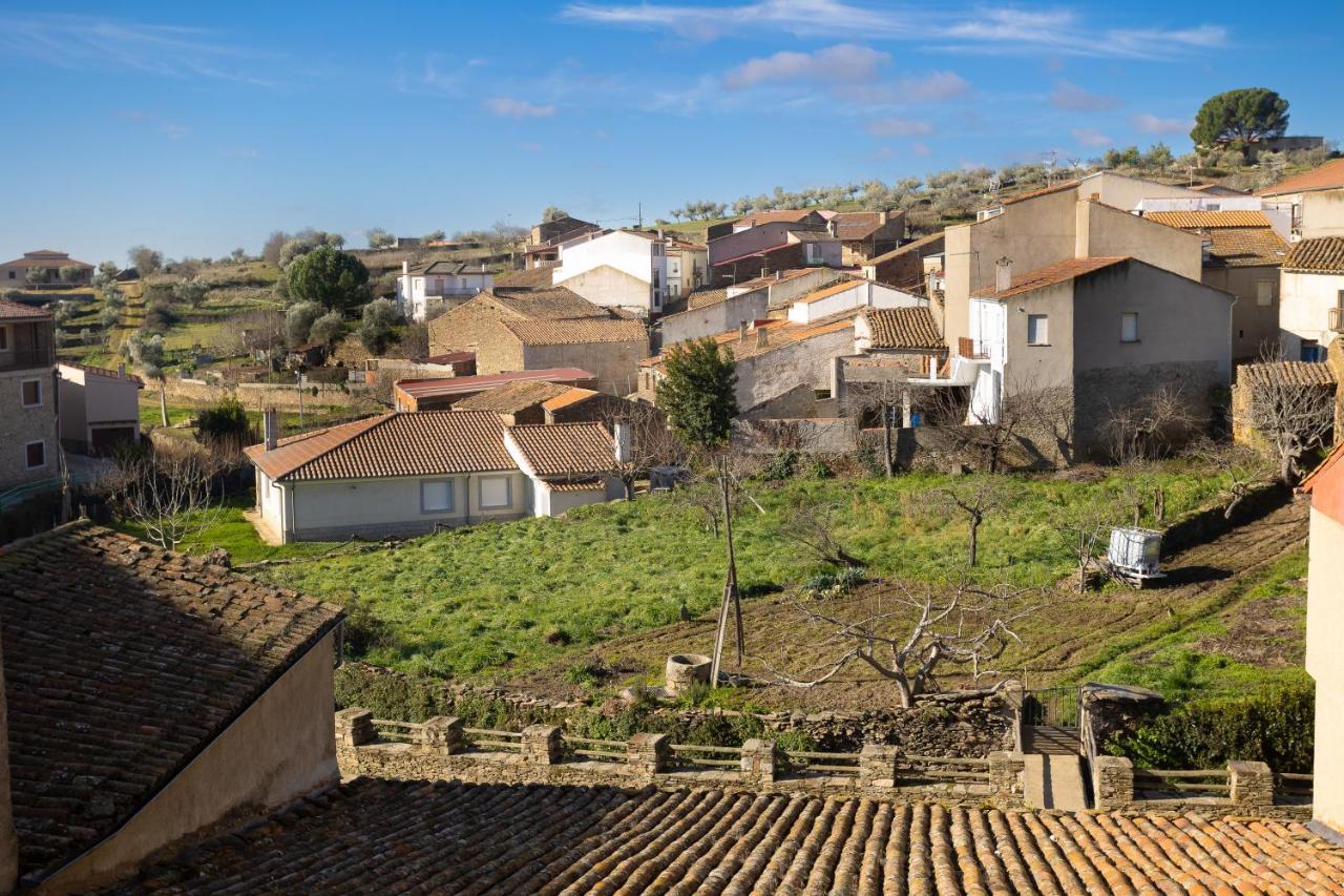 El Hogar Del Herrero Ahigal de los Aceiteros المظهر الخارجي الصورة