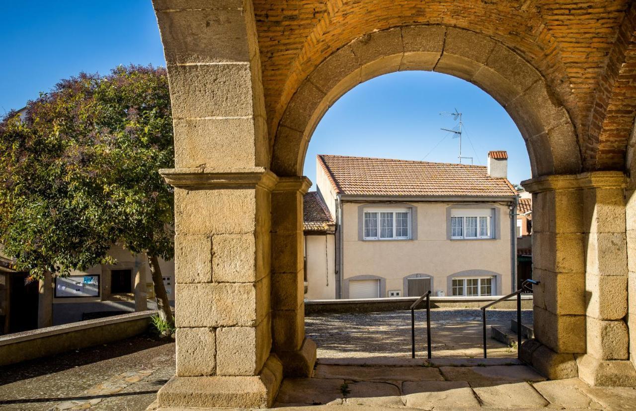 El Hogar Del Herrero Ahigal de los Aceiteros المظهر الخارجي الصورة